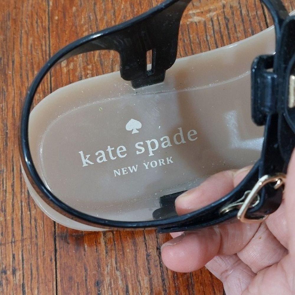 Kate Spade Black Ladder Bow Gold Studded Jelly Sandals Size 6 - Picture 4 of 8